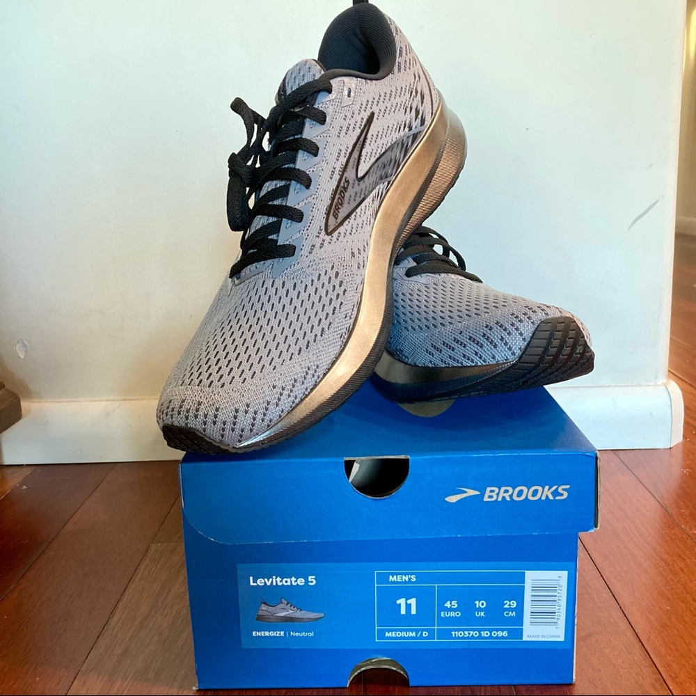 Brooks Levitate 5, men’s size 11, NWT